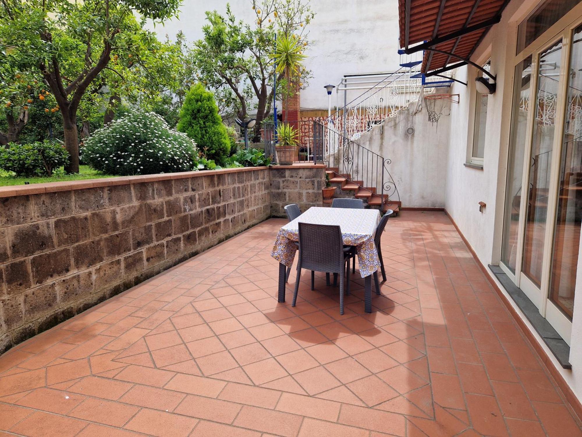 Il Giardino Dei Gigli Apartment Meta Exterior photo